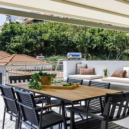 Holiday home Breezy Rooftop House