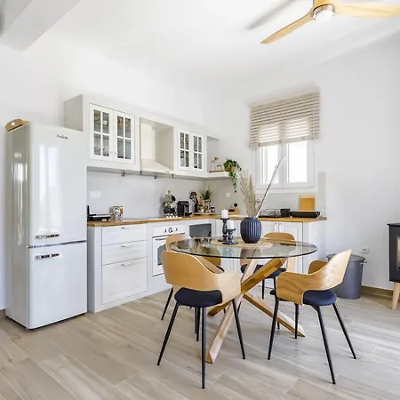 Semesterbostad Breezy Rooftop House Skopelos stad