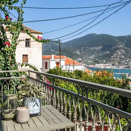 Breezy Rooftop House Skopelos Town